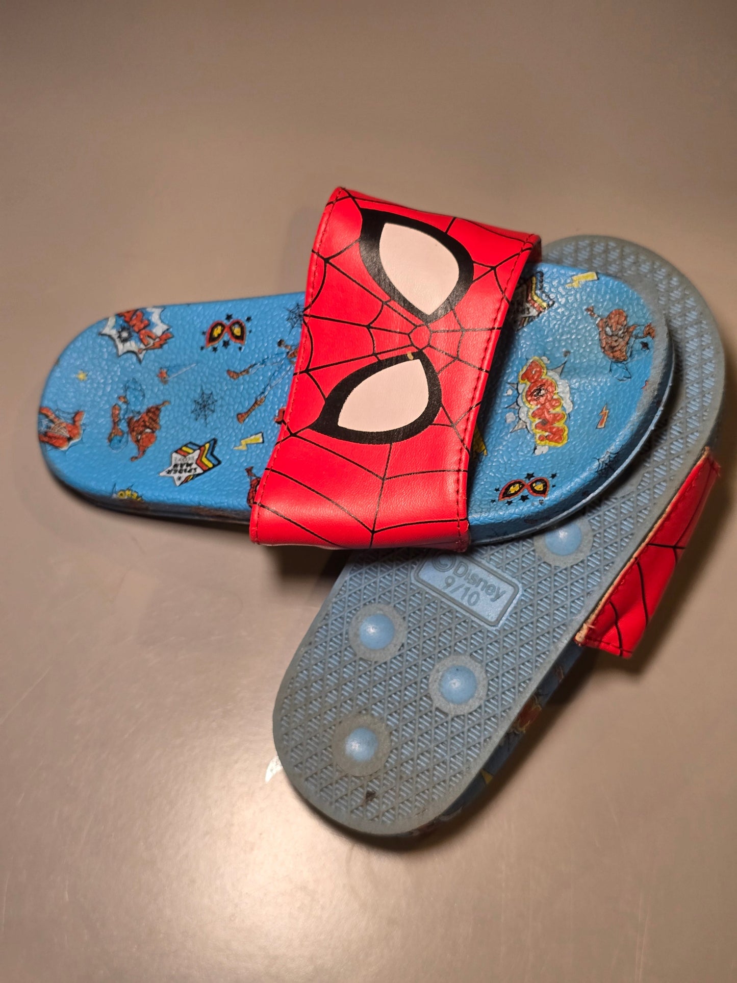 #131 Spider-Man slide sandals boys sz 9/10