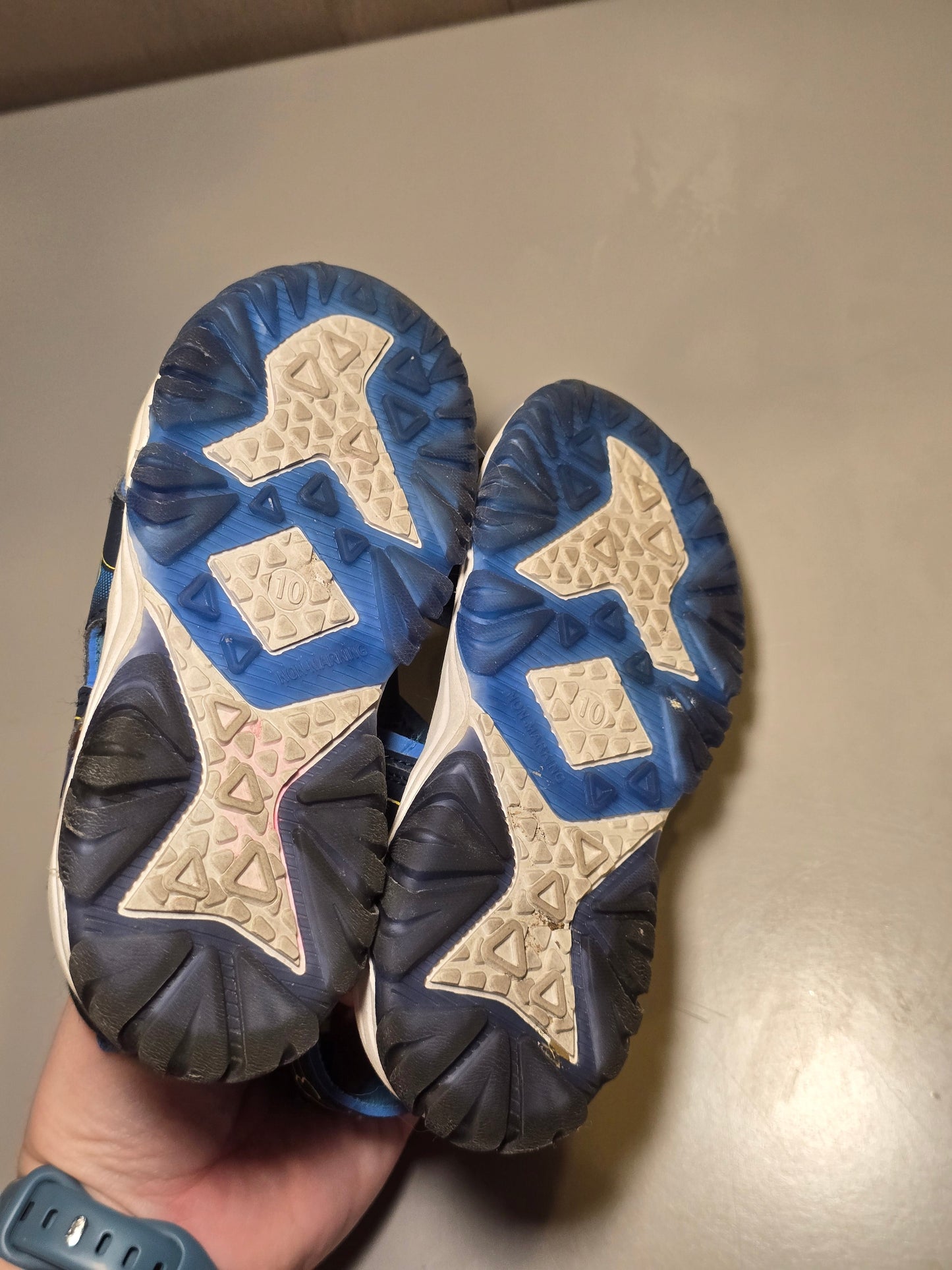 #131 Boys Paw Patrol sandals sz 10