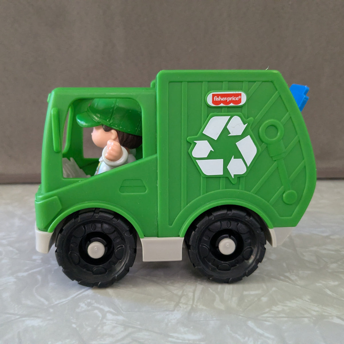 #61 Fisher Price Little People Green Recycle Truck w/ Figure and Blue Recycling Bin