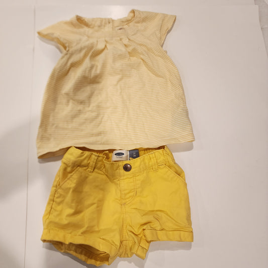 Girls 2T Gap and Old Navy shorts outfit with adjustable waist