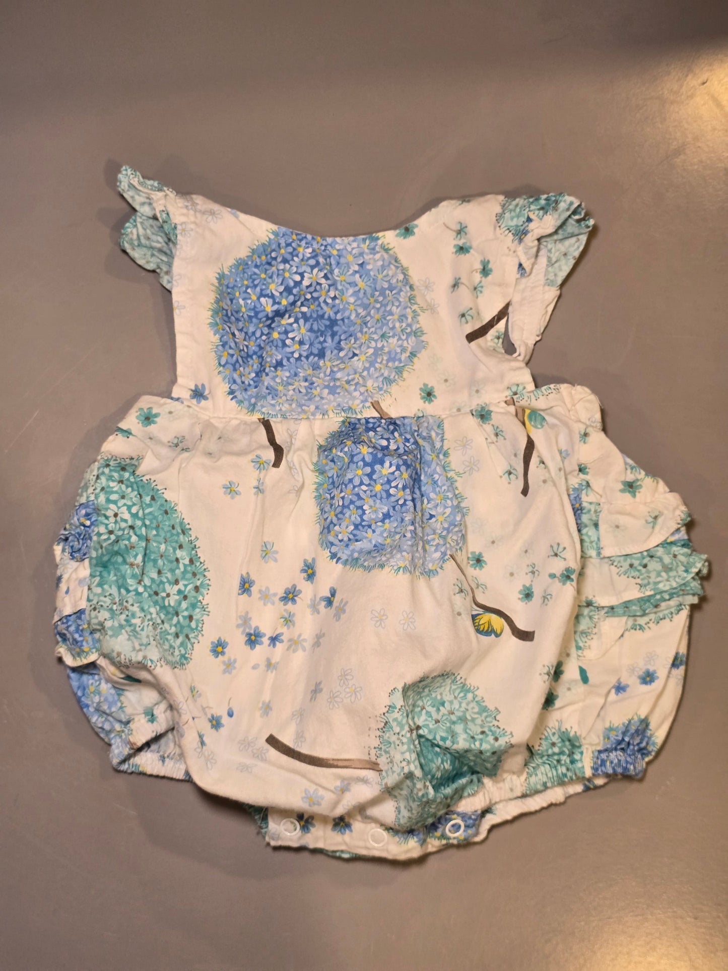 #131 Tutu & Lulu hydrangea romper girls sz 6-12M
