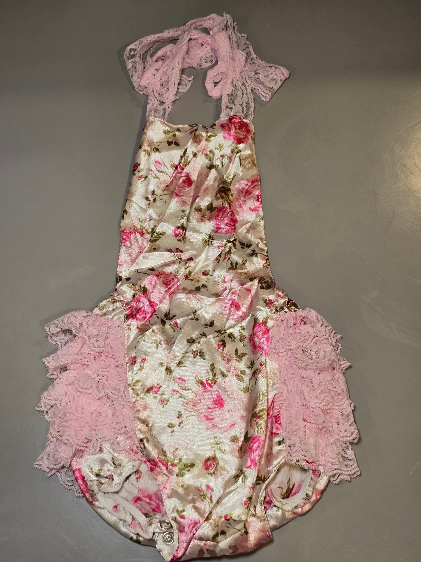 #131  Baby Gem floral Romper girls sz 6M