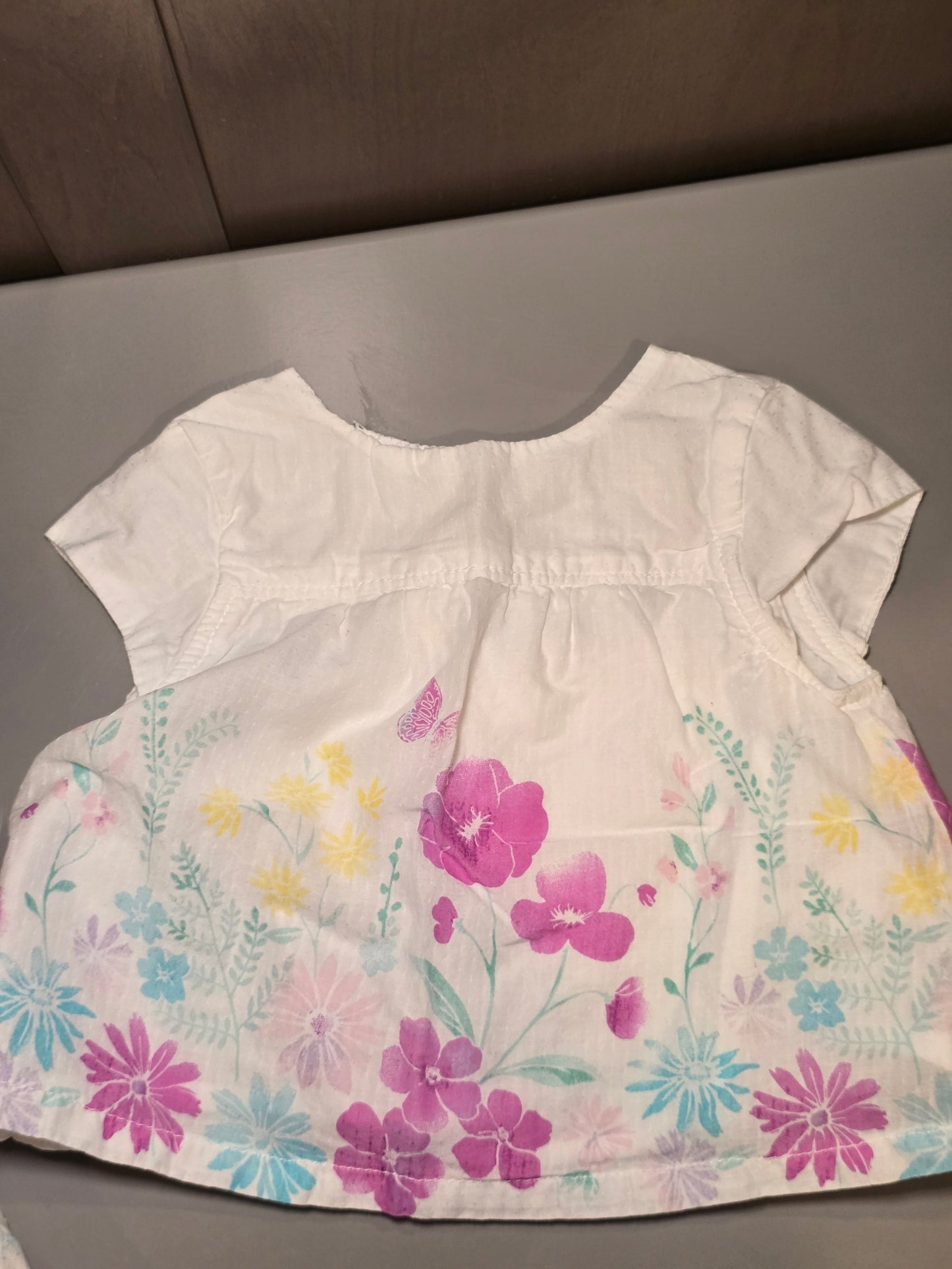 #131 Oshkosh floral Romper and shirt set girls sz 9M