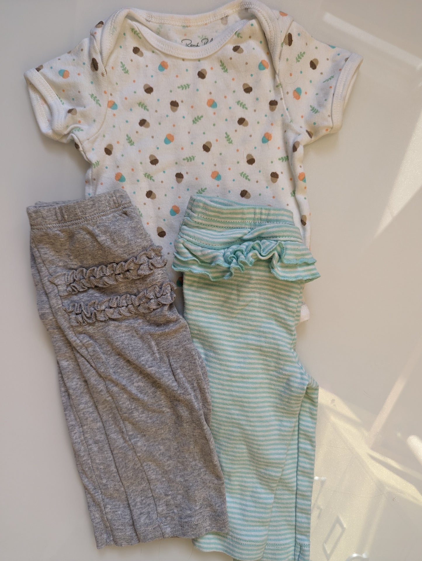 Girls 3-6m Onesie and Pants bundle, aqua, jeans, and forest onesie