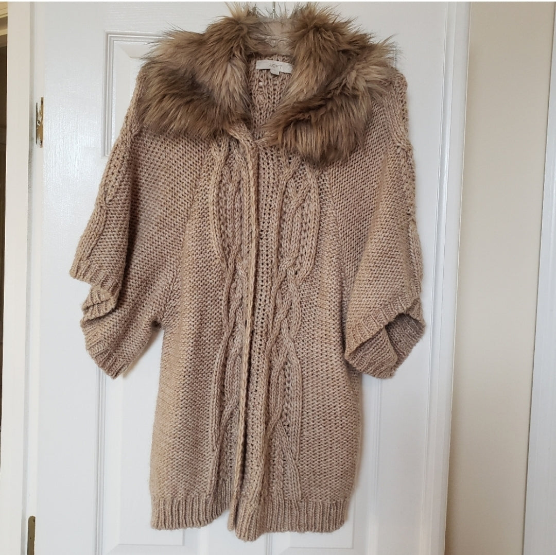 #49 Ann Taylor Loft  Med Faux Fur Trim Cardigan Sweater