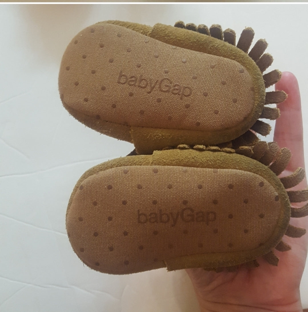 REDUCED!! #49 Baby Gap 3-6 Months Fringe Suede Moccasins