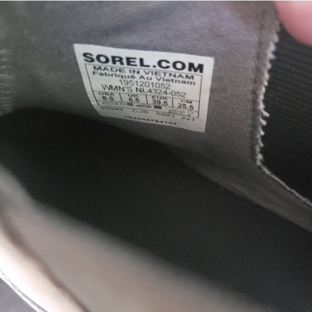 NWT Sorel 8.5 Emelie II Waterproof Chelsea Boot