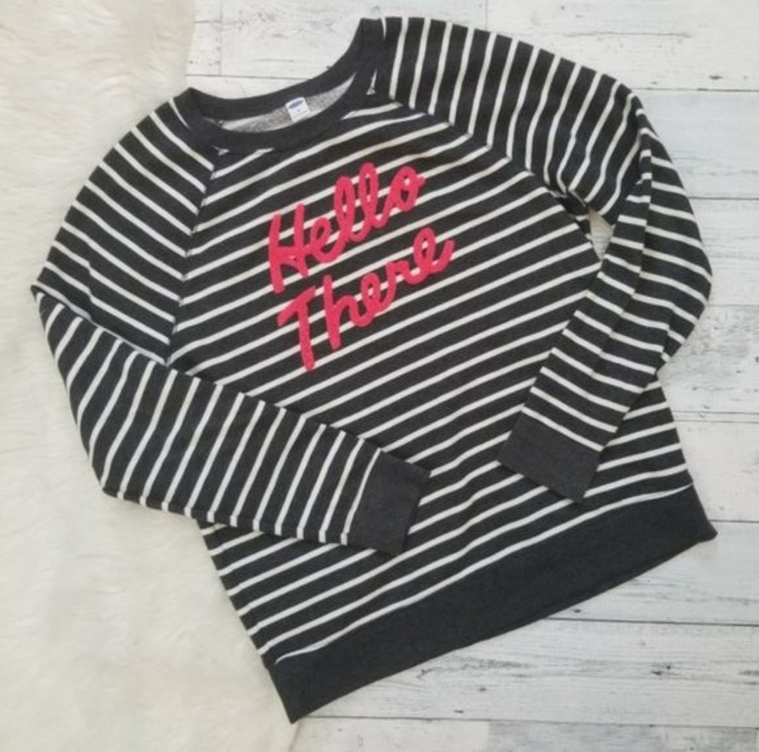 REDUCED!! #49 Old Navy Large Relaxed Graphic Crew-Neck Sweatshirt for Women