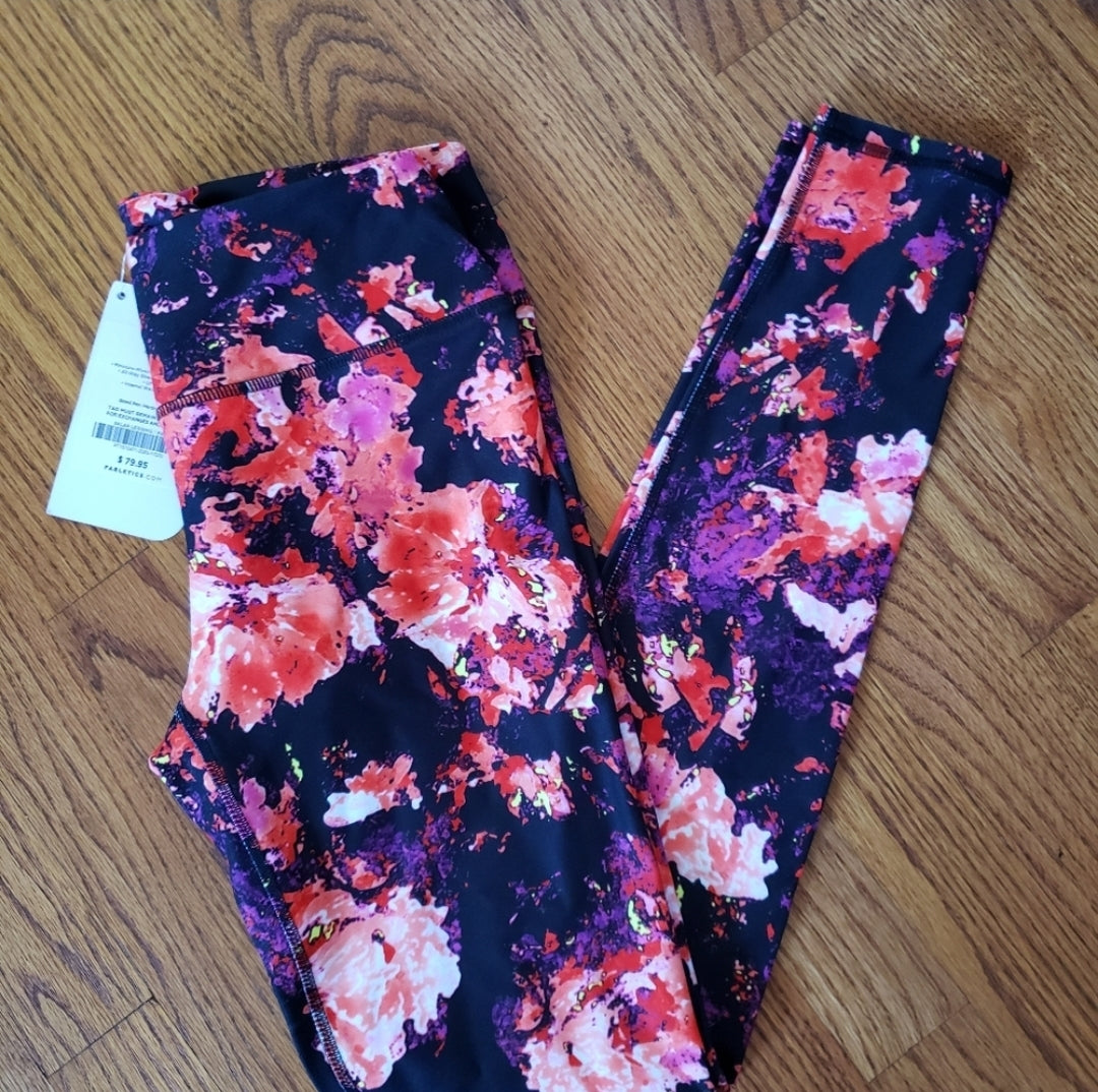 REDUCED!! #49 NWT Fabletics XS Salar Impasto PowerHold Leggings