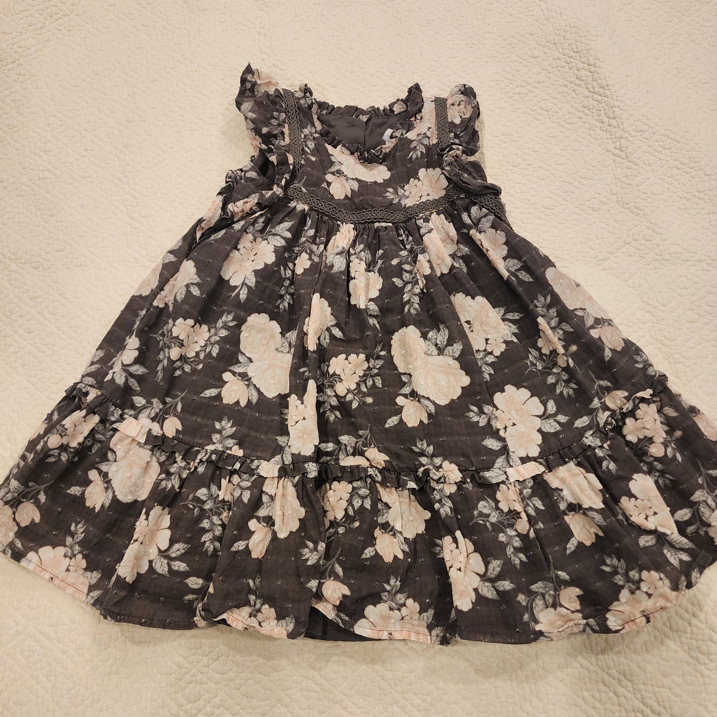 #135 Size 4T Girls Tahari  gray and pink floral dress