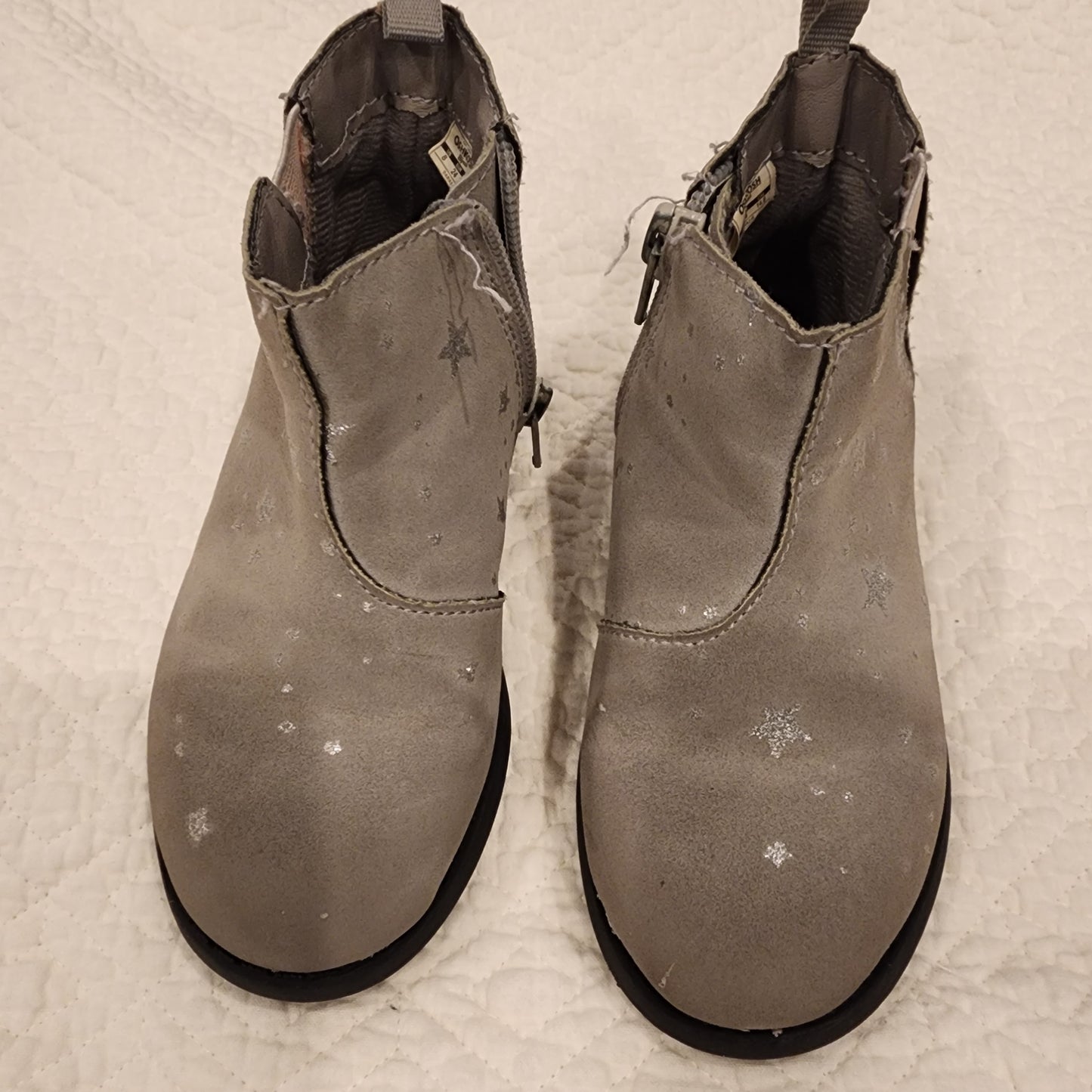 #3A girls size 8 Osh Kosh boots with stars