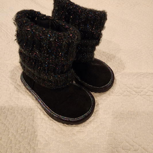 #3A girls size 6 sweater boots