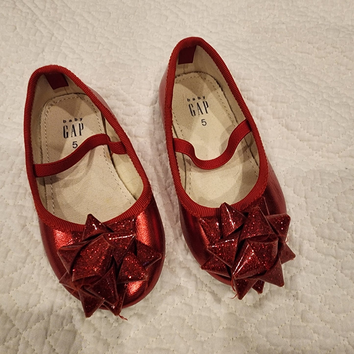 #3A Girls toddler 5 Gap Metallic red flats with bow