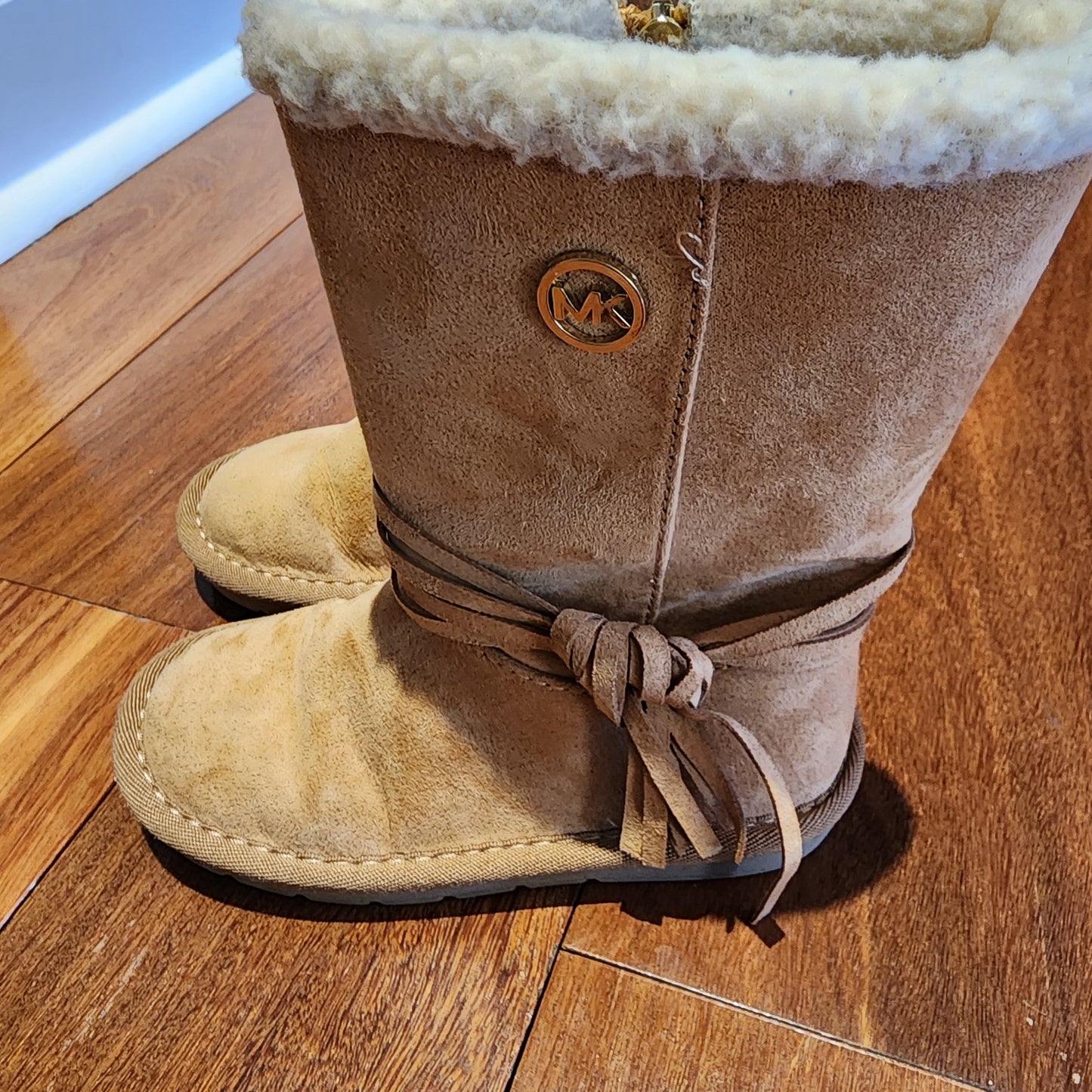 #3A girls Size 9 Michael Kors boots with fur lining **REDUCED**