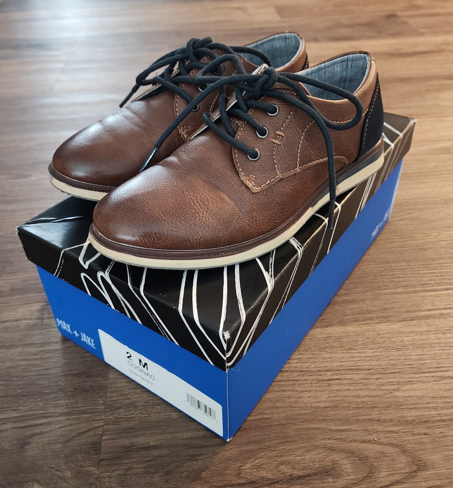 #82 Boys dress shoes size 2