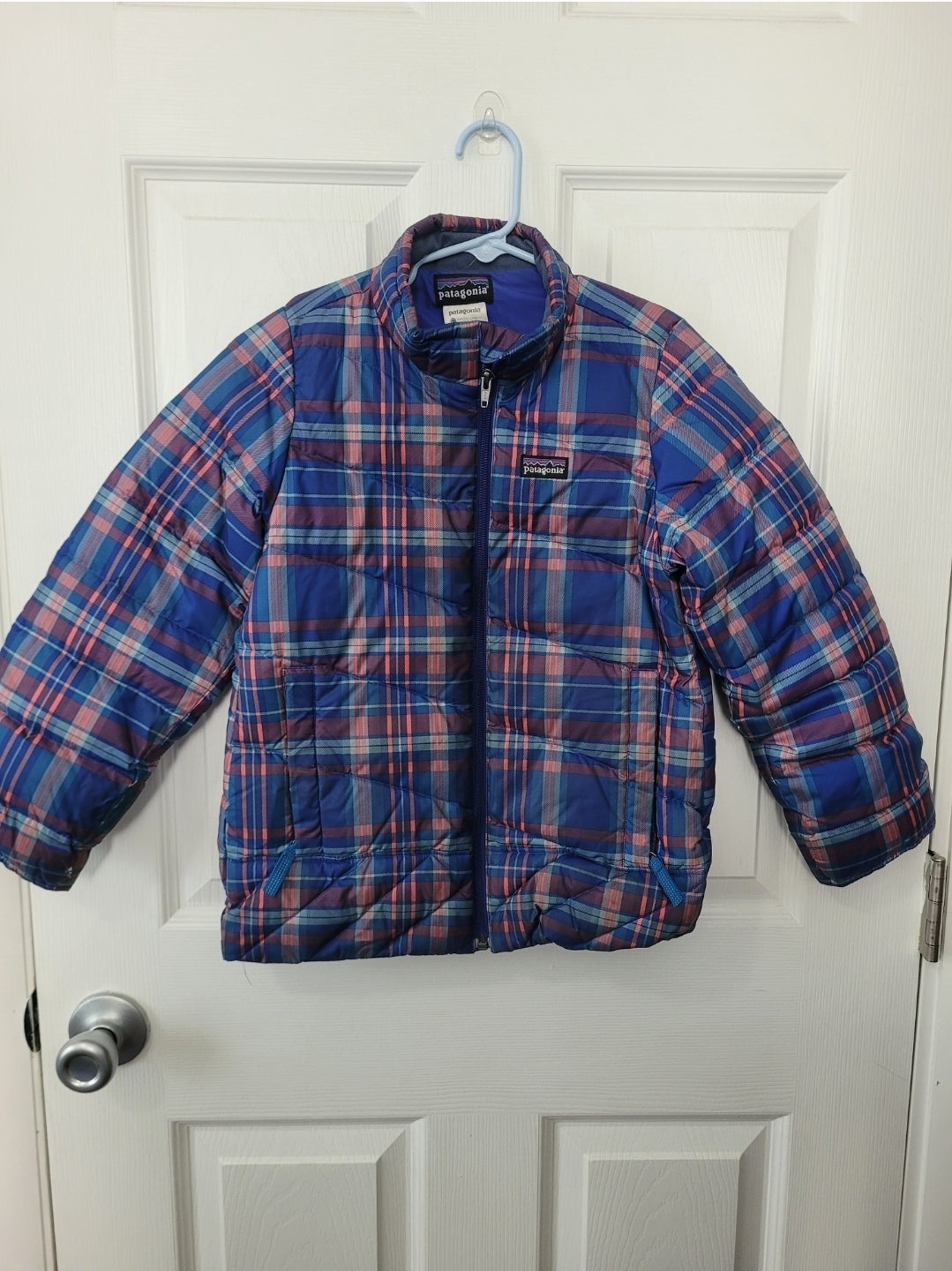 #164 Patagonia Plaid Down Puffer Girls Size S (8)