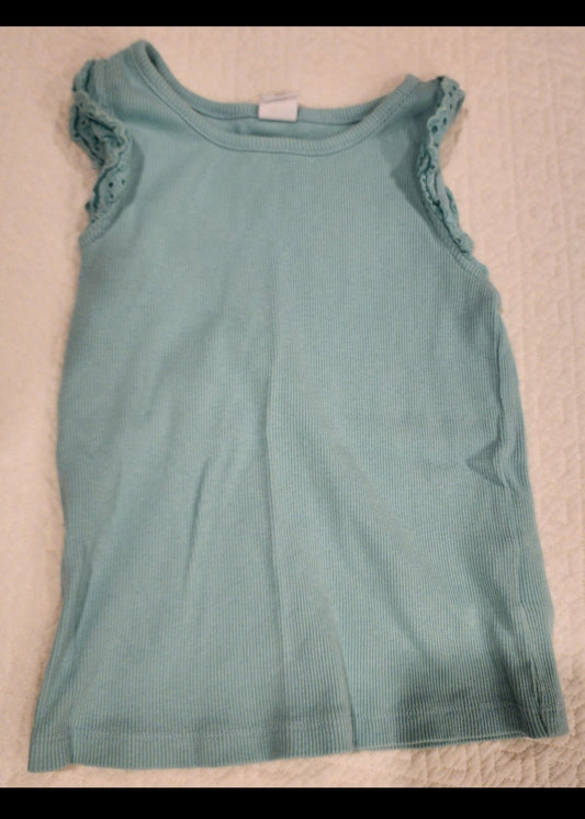 #135 Girls size 5 Gap shirt with eyelet sleeves
