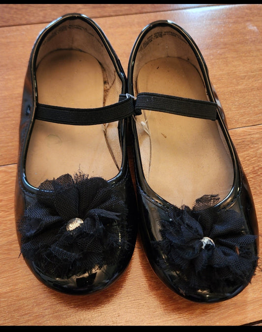 #135 girls size 10 Childrens Place black patent leather ballet flats