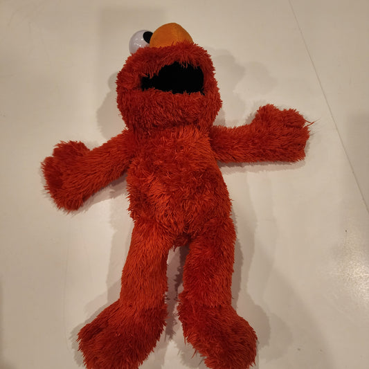 #135 Tickle Me Elmo GUC