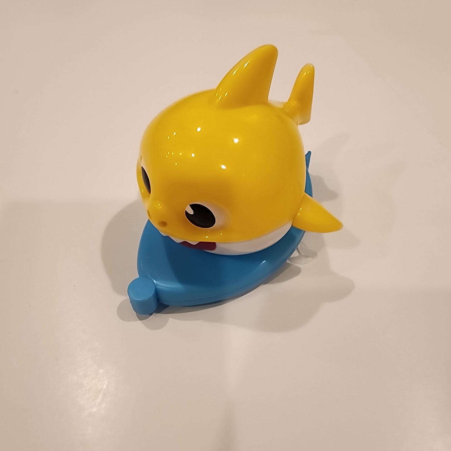 #135 Baby Shark on a skateboard GUC