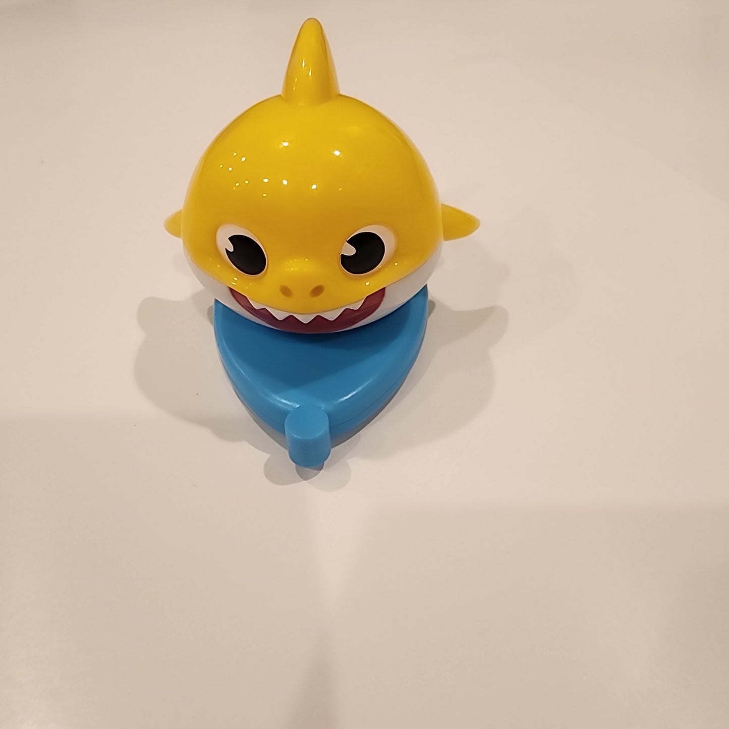 #135 Baby Shark on a skateboard GUC