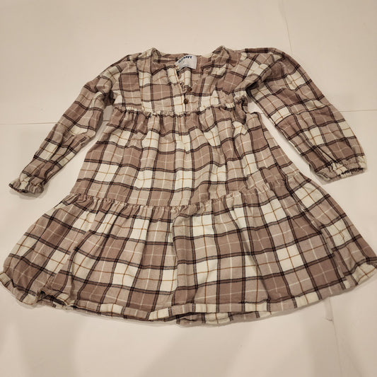 #135 girls size 5T Old Navy plaid flannel dress