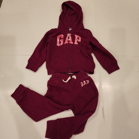 #135 girls size 3 Gap hoodie sweatshirt and pants bundle