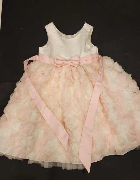 #135 girls size 5 American Princess dress