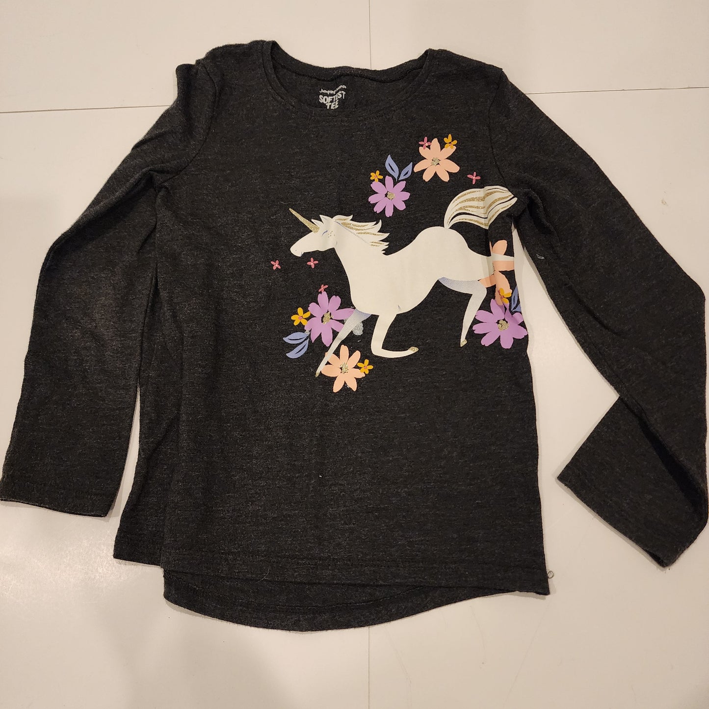 #135 girls size 5 Jumping Beans longs sleeve unicorn tee shirt
