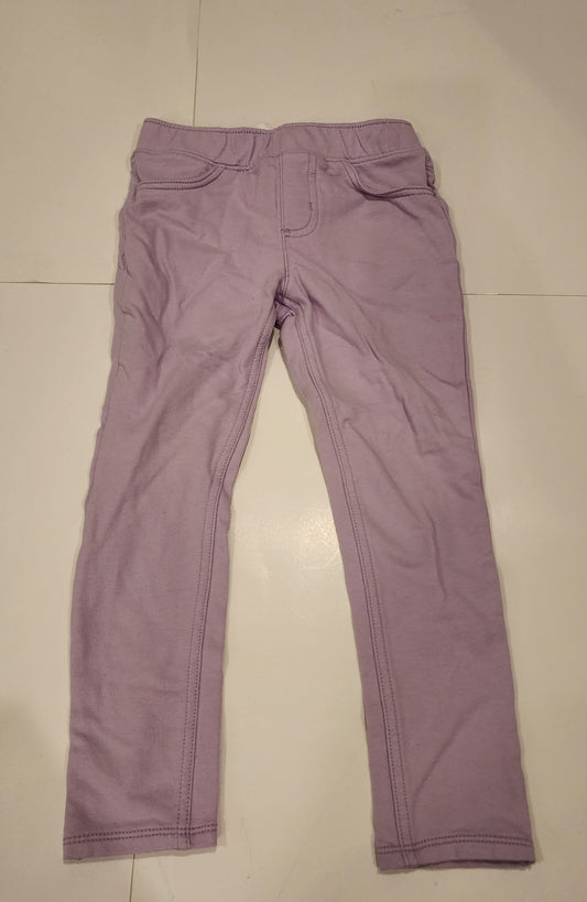 #135 girls size 5T Jumping Beans knit pants