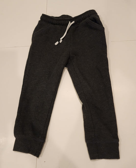 #135 girls size 3T Cat & Jack joggers