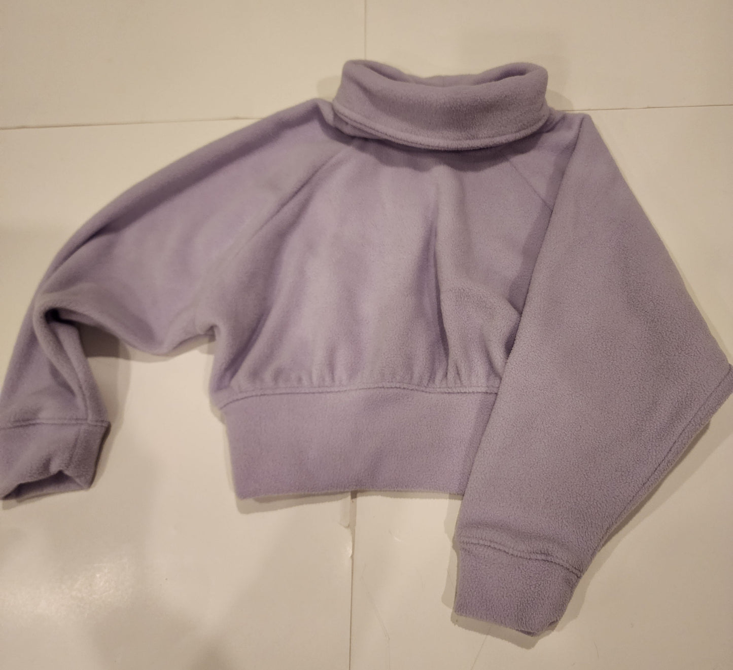 #135 girls size 5 Old Navy cropped fleece sweatshirt