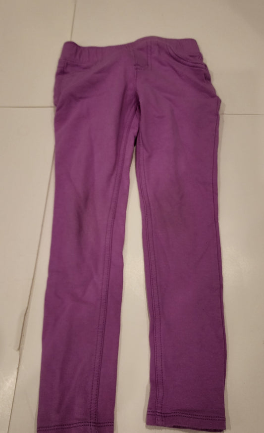 #135 girls size 5 Jumping Beans knit pants