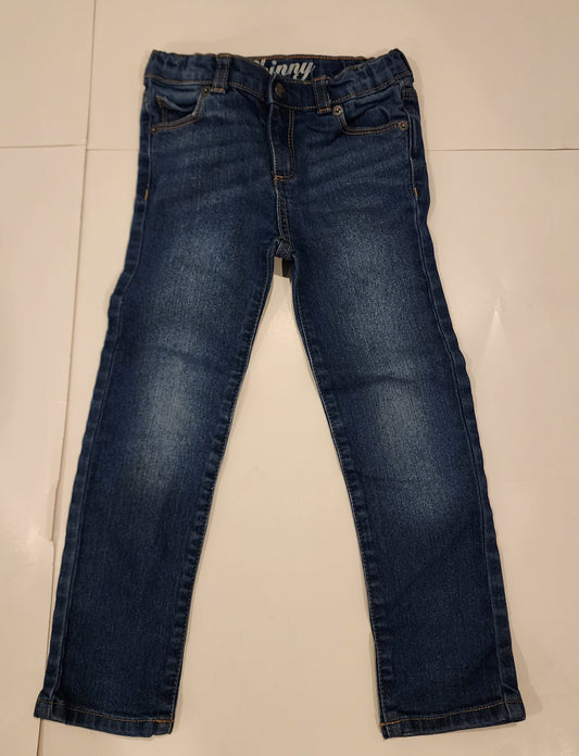 #135 girls size 5T Crazy 8 skinny jeans with adjustable waist