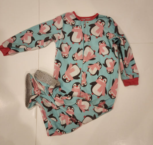 #135 Girls size 4T Carters fleece pajamas with feet