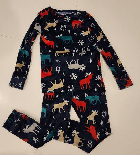 #135 kids size 4T Cat & Jack Holiday pajamas EUC