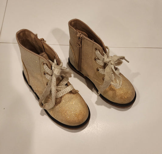 #135 girls size 9 Cat & Jack iridescent gold glitter boots GUC