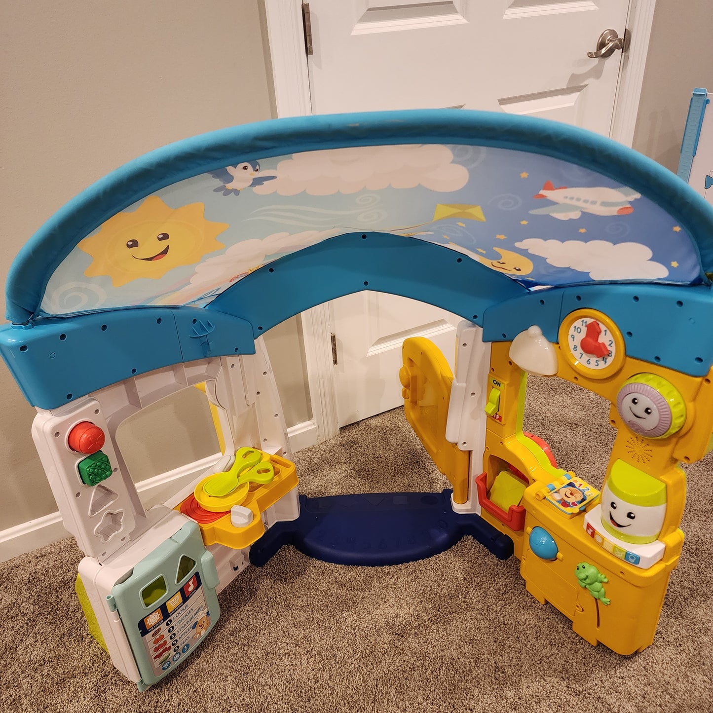 #135 Fisher-Price Laugh & Learn Smart Learning Home playset