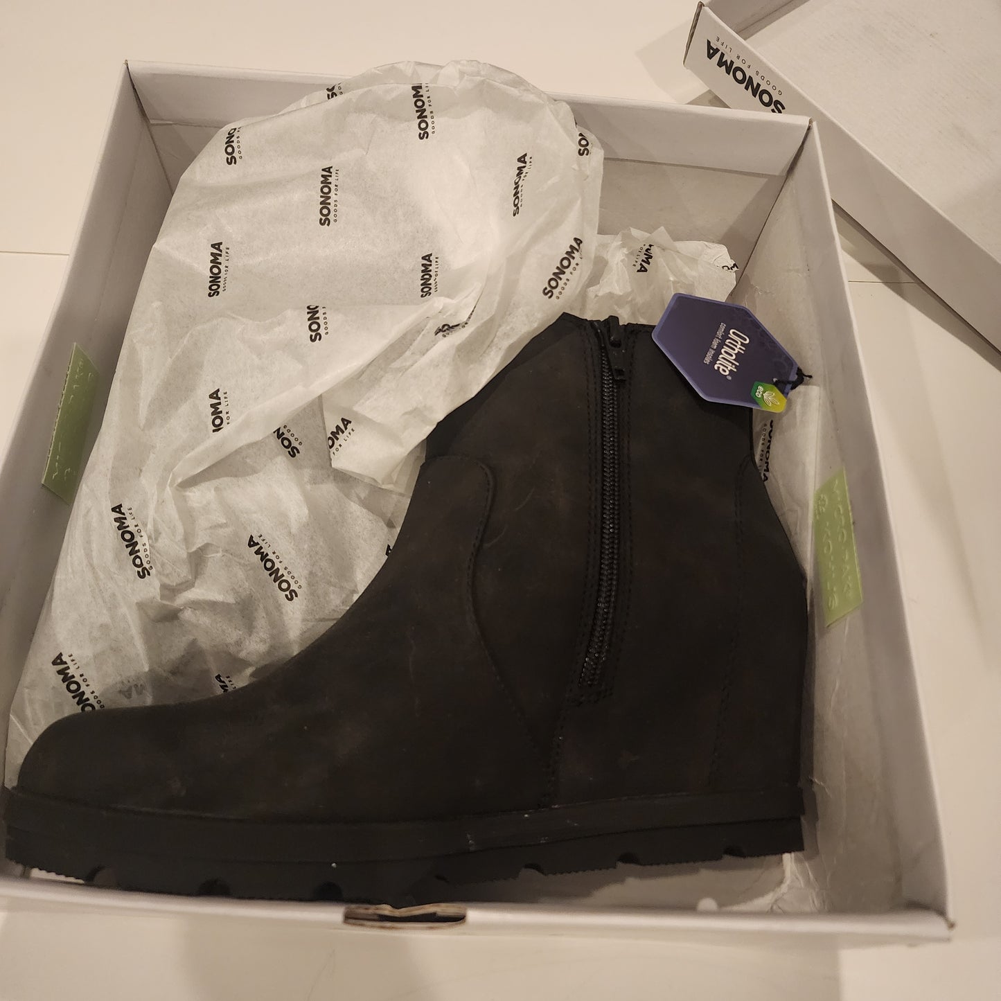 #135 Women's size 8.5 Sonoma Ortholite Eco boots NIB