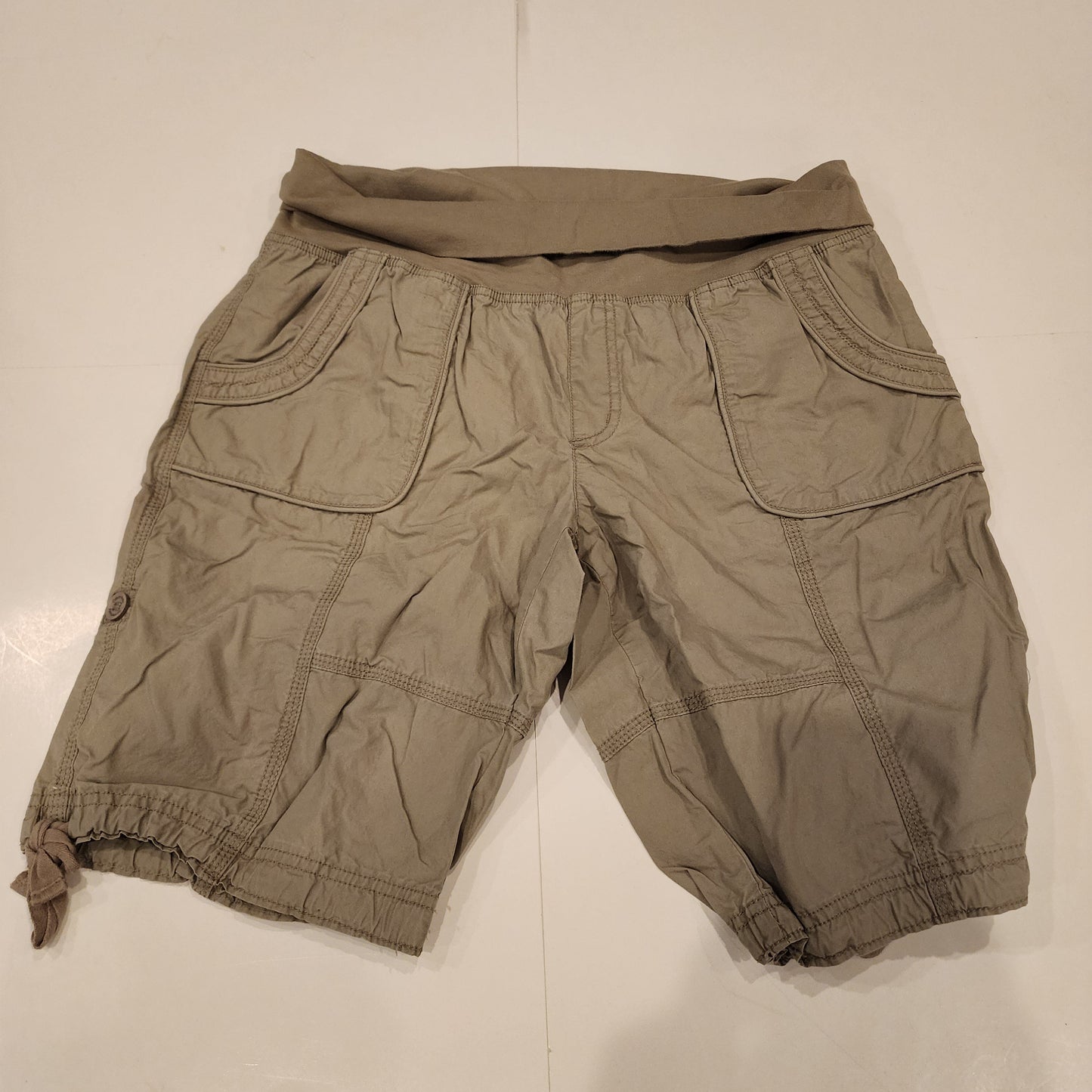 #135 Women's size L Calvin Klein quick dry shorts