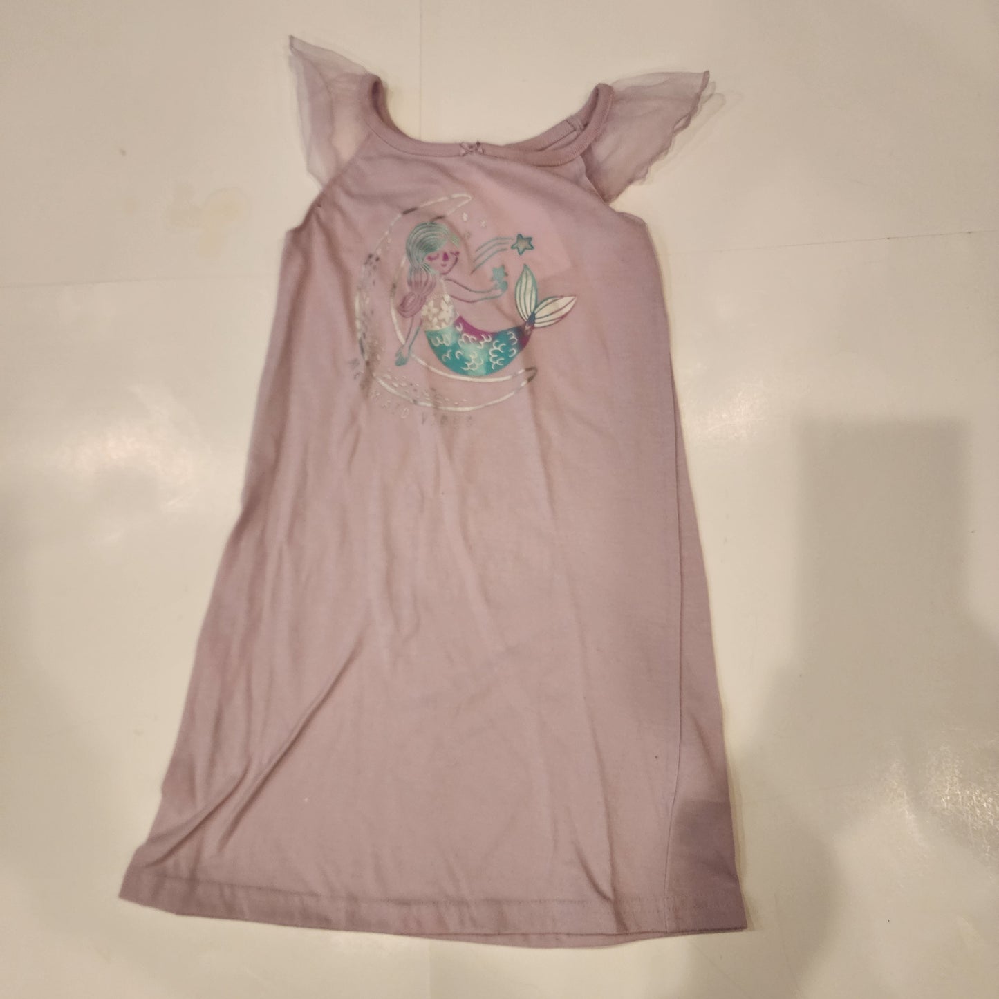 #135 girls Size 4T Carters mermaid nightgown