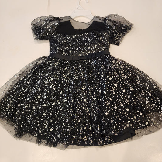 #135 girls Size 5/6 black and silver star party dress