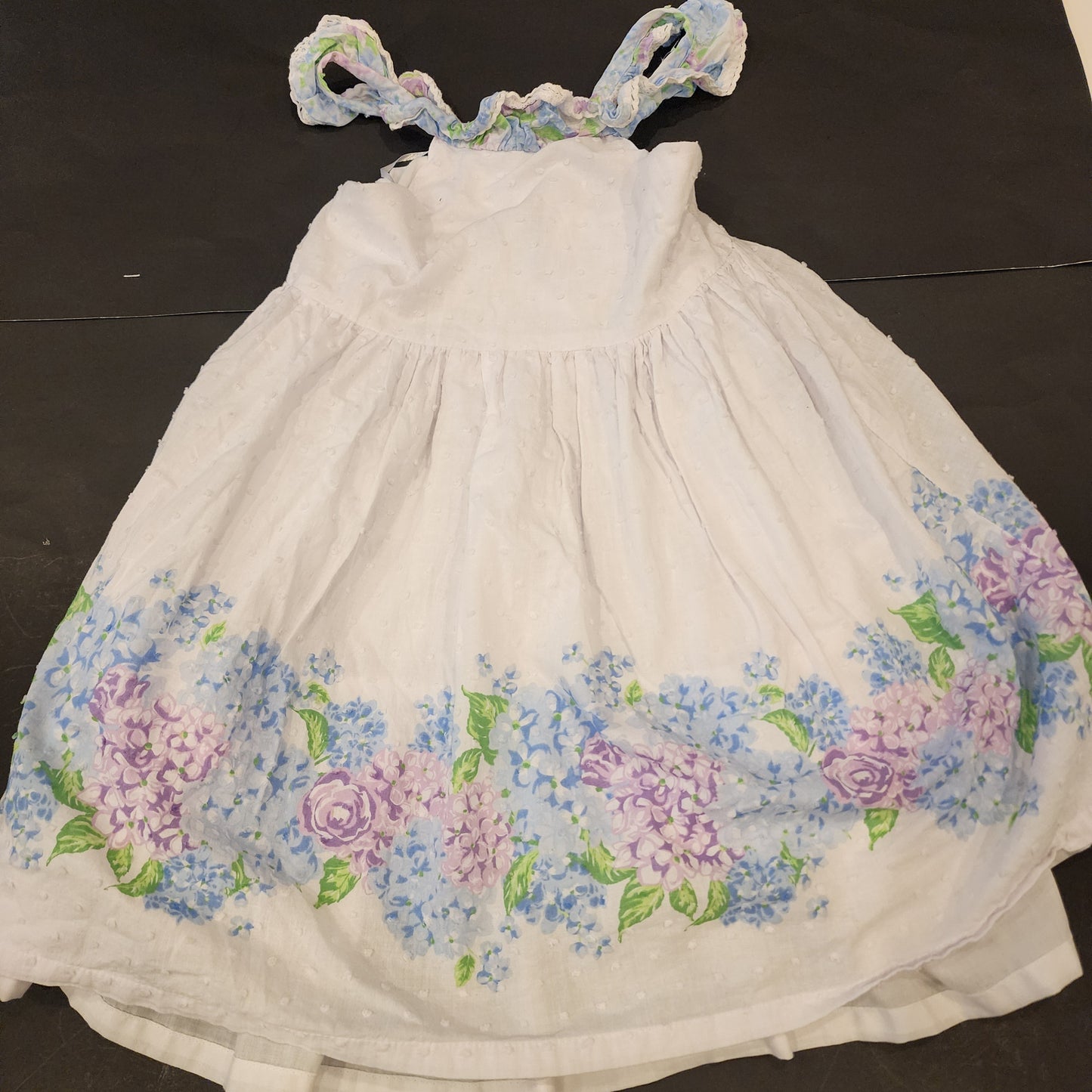 #135 girls size 5 Tommy Bahama hydrangea dress