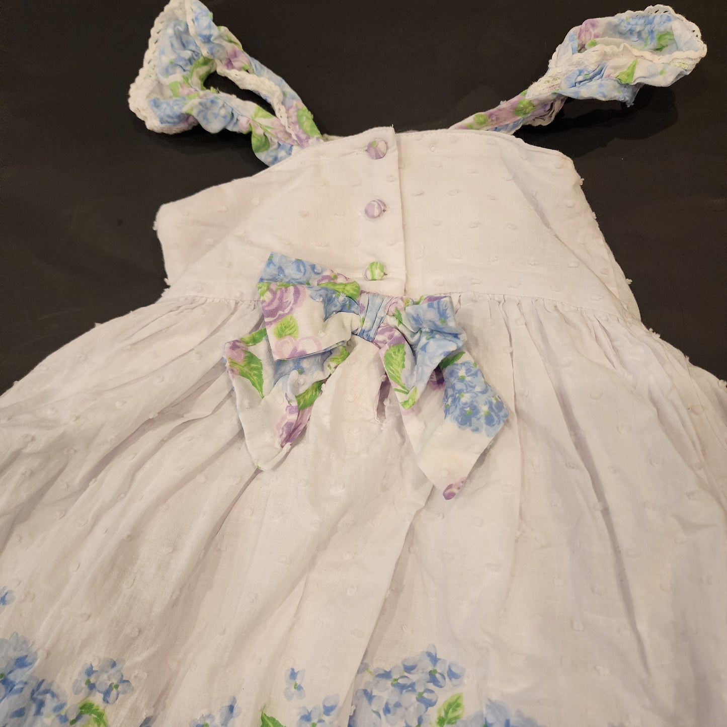 #135 girls size 5 Tommy Bahama hydrangea dress