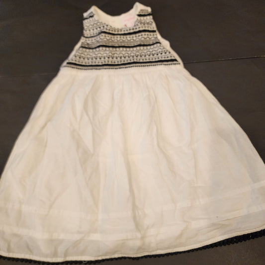 #135 girls size 5 Tommy Bahama dress with embroidery and flower buttons
