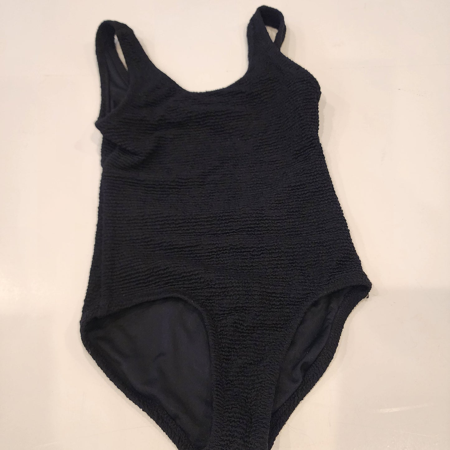 #135 girls size 5 Old Navy bathing suit