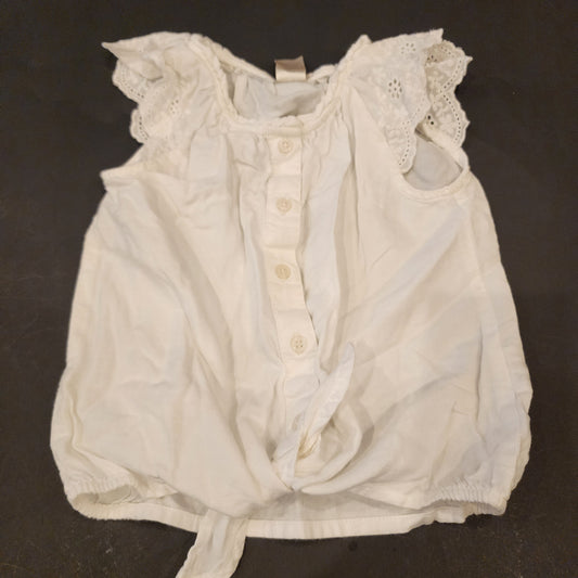 #135 girls Size 5 Osh Kosh button down eyelet sleeve top