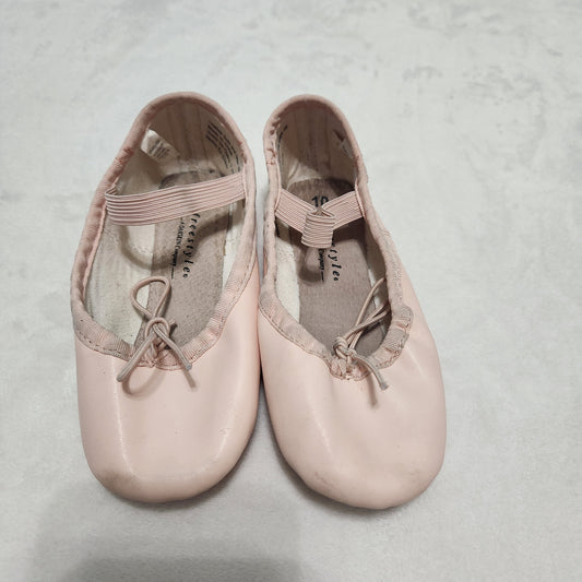 #142 Danskin Freestyle Sz 10 Soft Pink Ballet Flats Shoes