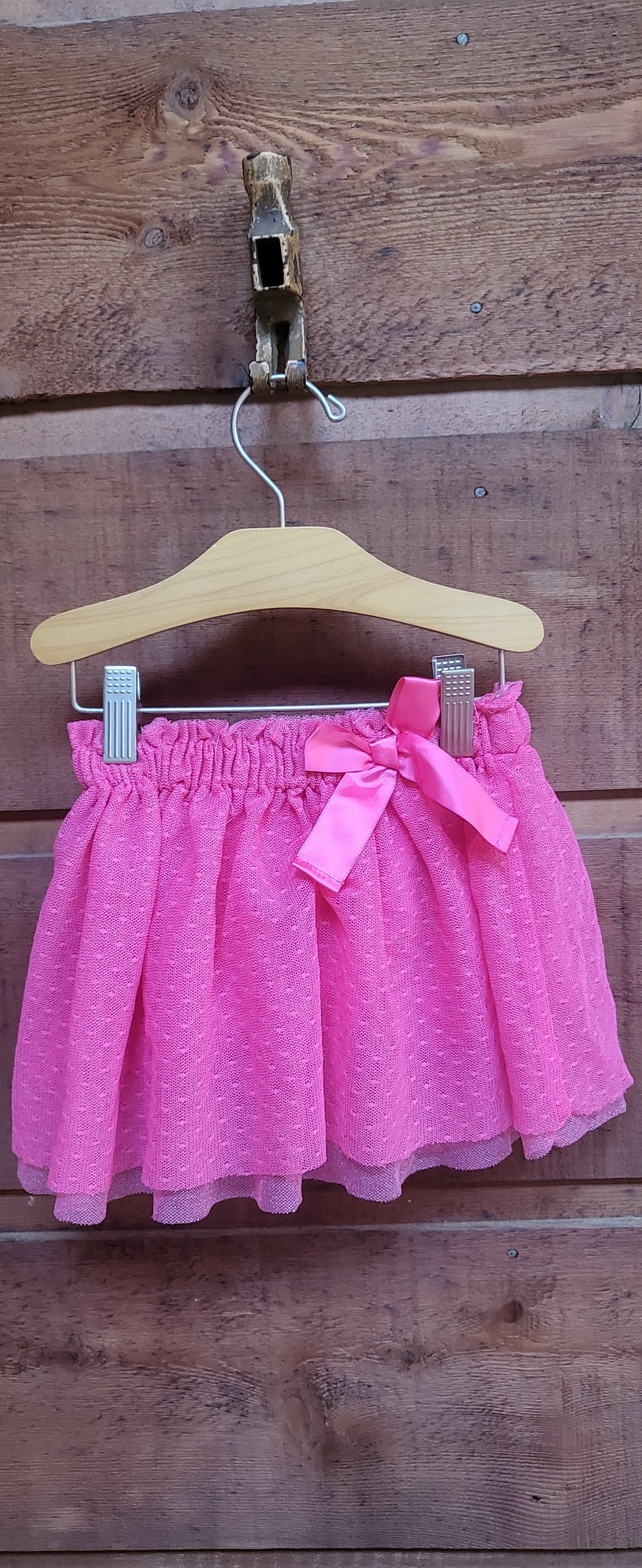 REDUCED: #9--- Girls 18 months. Hot pink tutu skirt with tulle