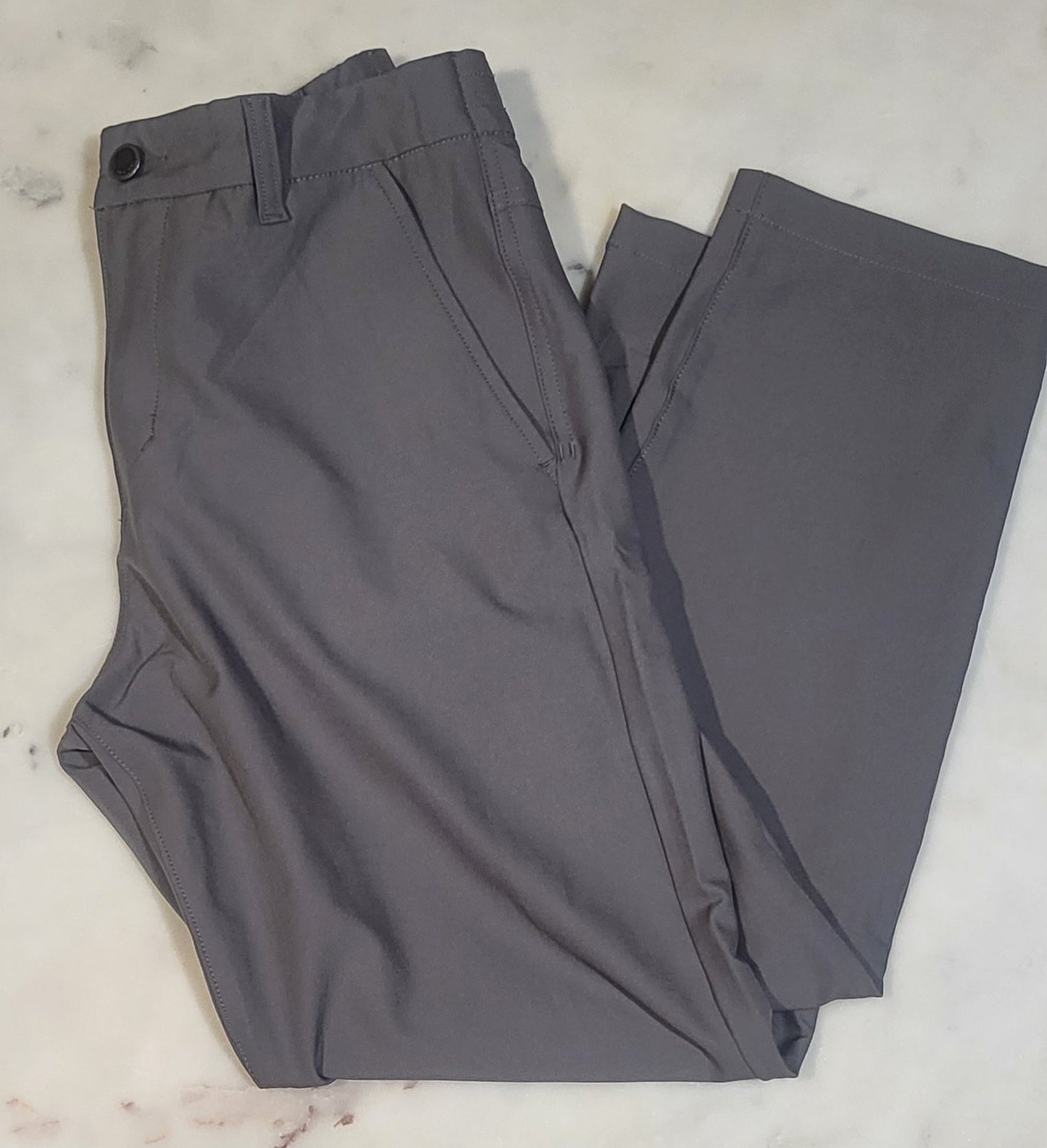 REDUCED: #9--- Men's S. NWOT. Size 30/29.